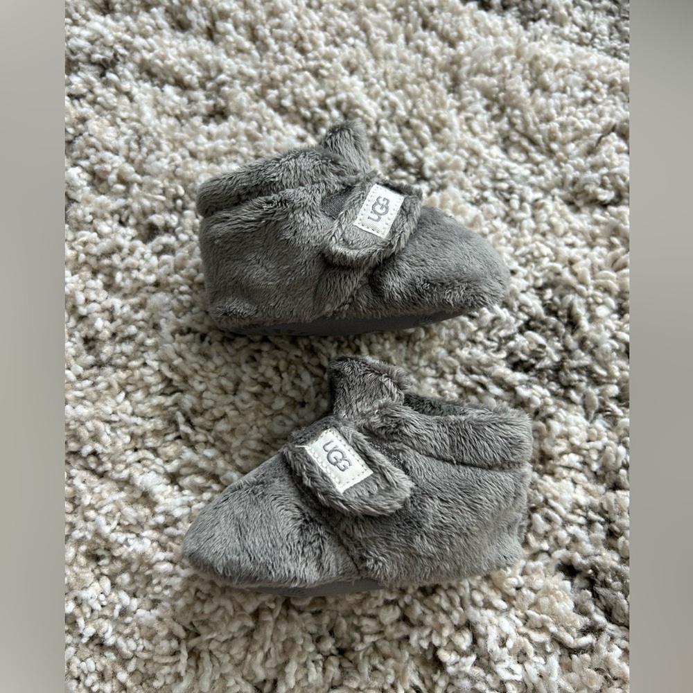 Baby UGGs 2/3 (6-12M) Bixbee Bootie wraps